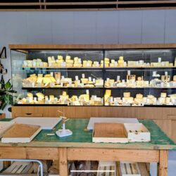 Cède crèmerie-fromagerie à Marseille, rue Paradis